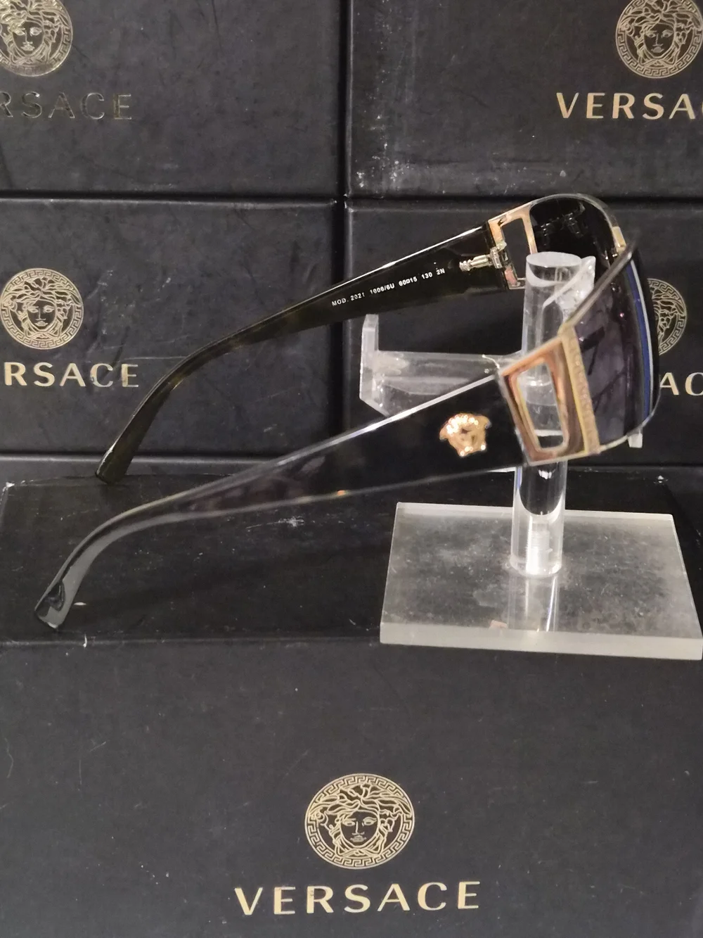 Dead Stock Versace Sunglasses Mod 2021 Woodgrain And Gold